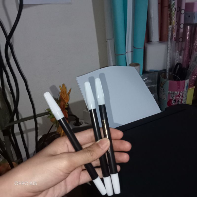 

SPIDOL SNOWMAN HITAM KECIL