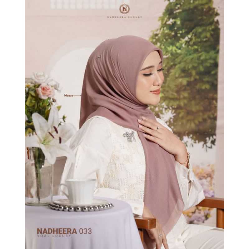 KERUDUNG SEGI EMPAT 033 NADHEERA