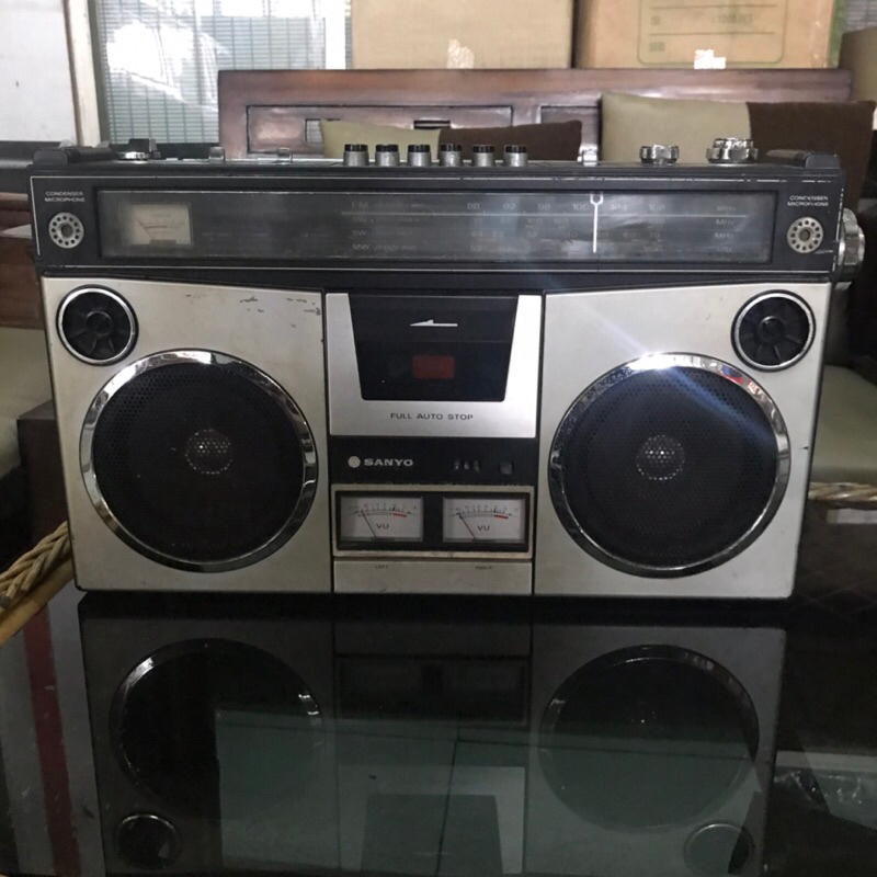 Radio Tape Vintage Jadul Sanyo Bisa Pajangan & Bisa Radio