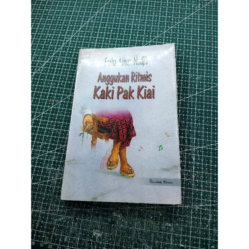 Anggukan Ritmis Kaki Pak Kiai