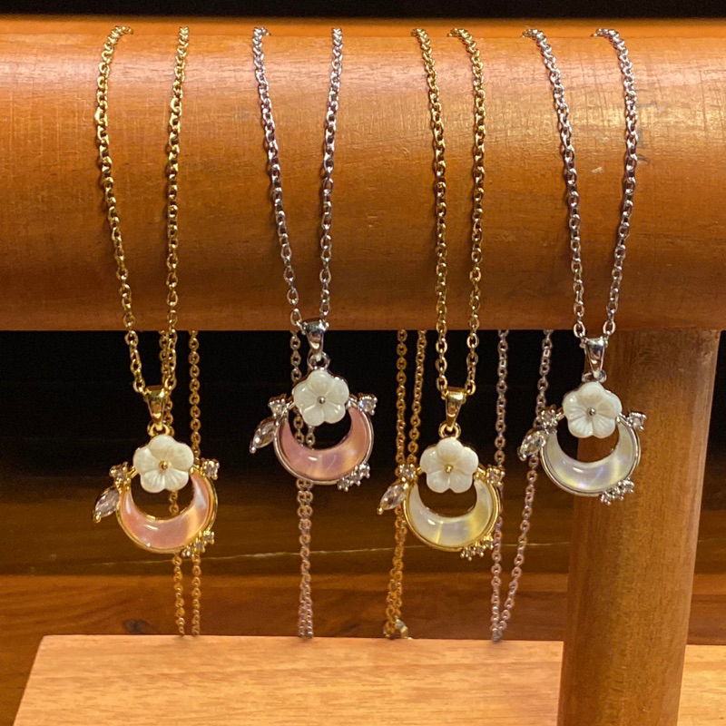 Graceofyou - Selene Glow Necklace - Kalung Bulan - Kalung KKV Cewek Korea Berkualitas