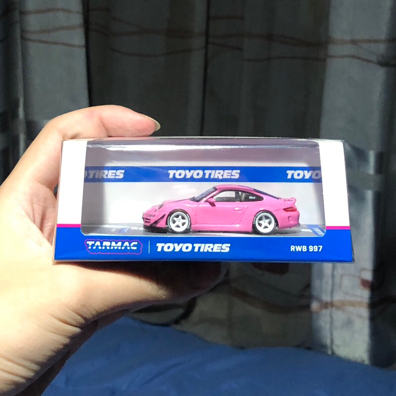 Tarmac Works RWB 997 Pink