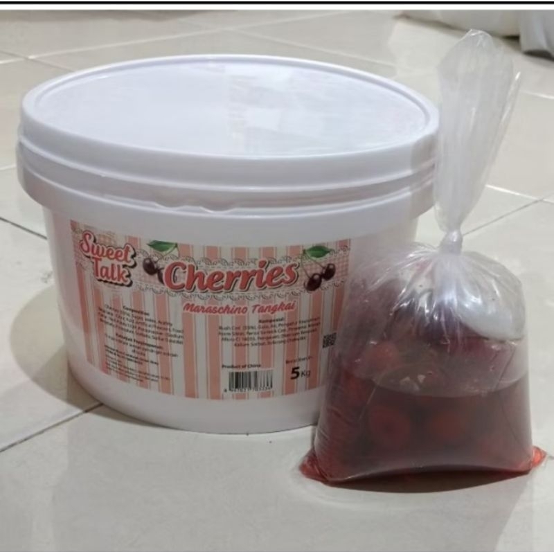 

500gr (50PCS) CHERRY CERI MERAH DENGAN TANGKAI untuk Hiasan Kue.