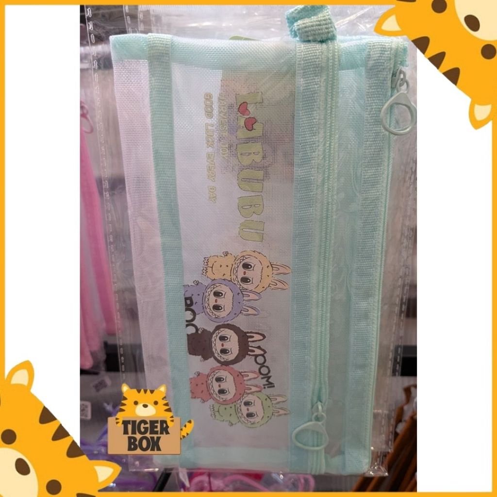

Kotak Pensil Transparant Labubu Portabel Tempat Pensil Jaring Resleting Motif Karakter Labubu