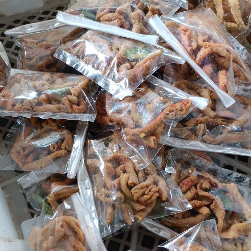 

keripik usus pedas daun jeruk