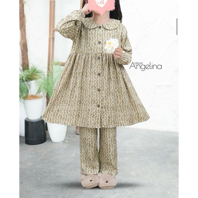 Little Zahra Size 8-10 by Atelier Angelina New With Tag