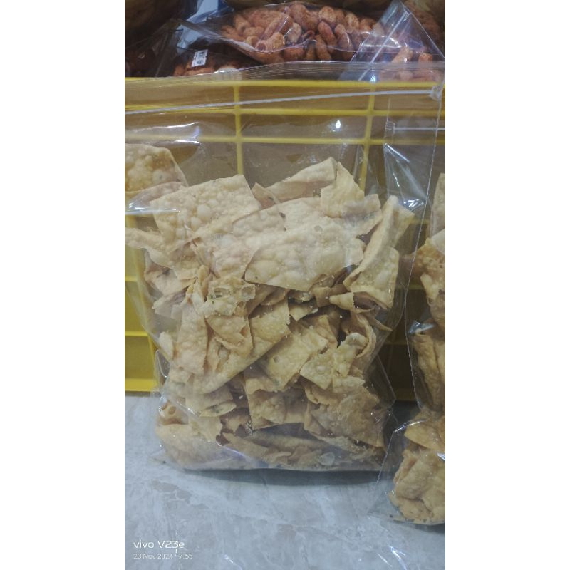 

kerupuk pangsit bawang