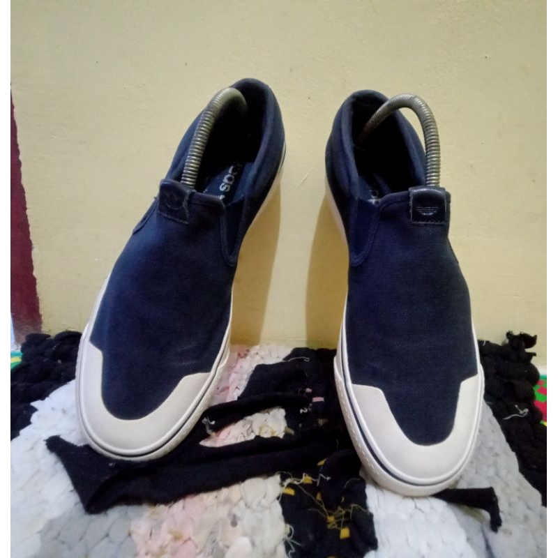 SEPATU SLIP ON ADIDAS NIZZA ORIGINALS