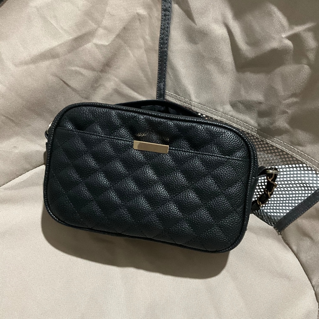 [PRELOVED] Shoulder Bag Connexion | Tas Bahu Wanita