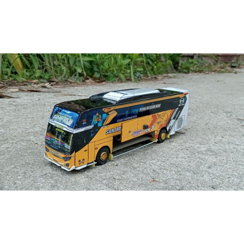 PAPERCRAFT BUS SANJAYA TRANS "GARFIELD" SPEK BUKAAN