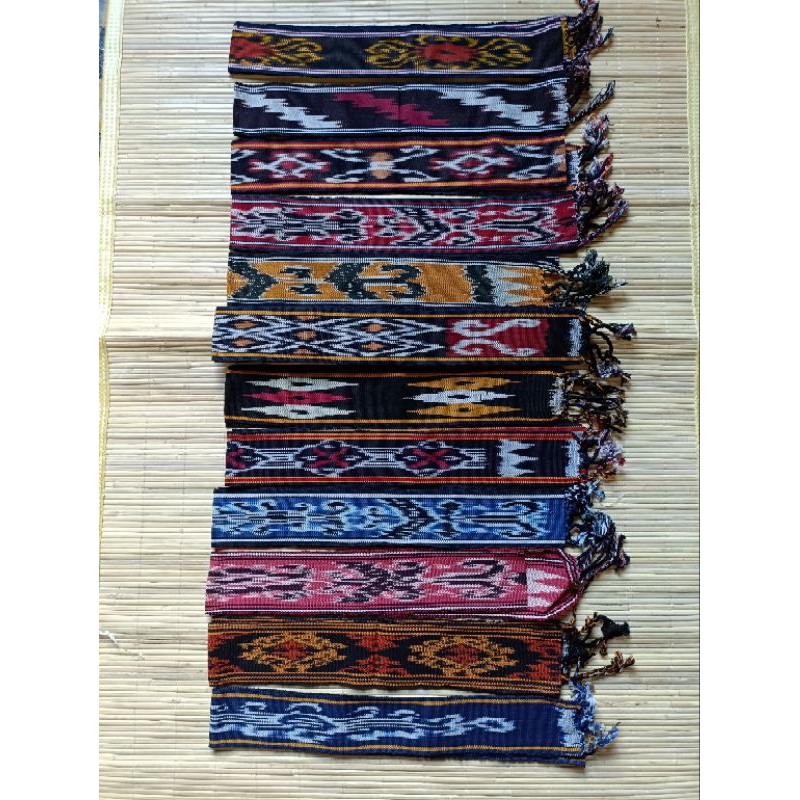 Syal Tenun Iket Kepala Motif Dayak Kalimantan