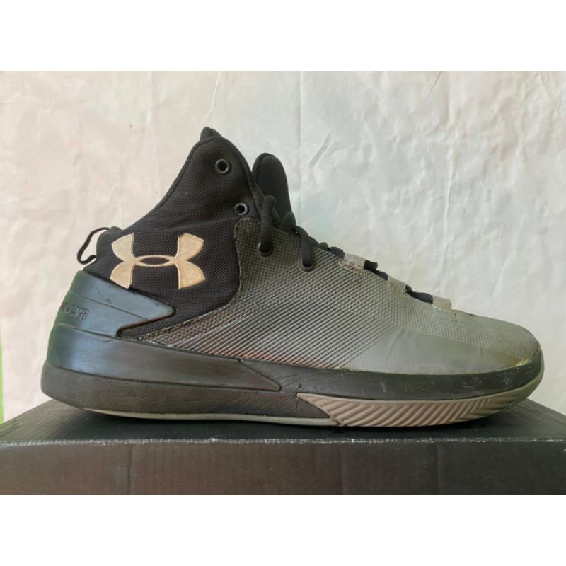 Sepatu Second Basket Under Armour Rocket 3 size 43