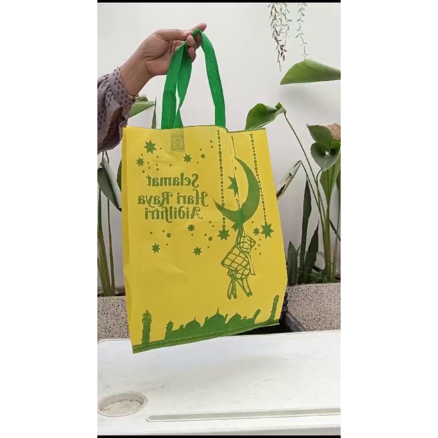 

Tas PARCEL LEBARAN T40x30x8 (Lipat Samping) Cetak 2 SISI per 12 PCS
