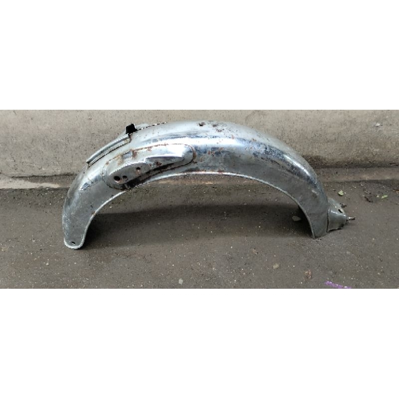 spakbor belakang cb 100