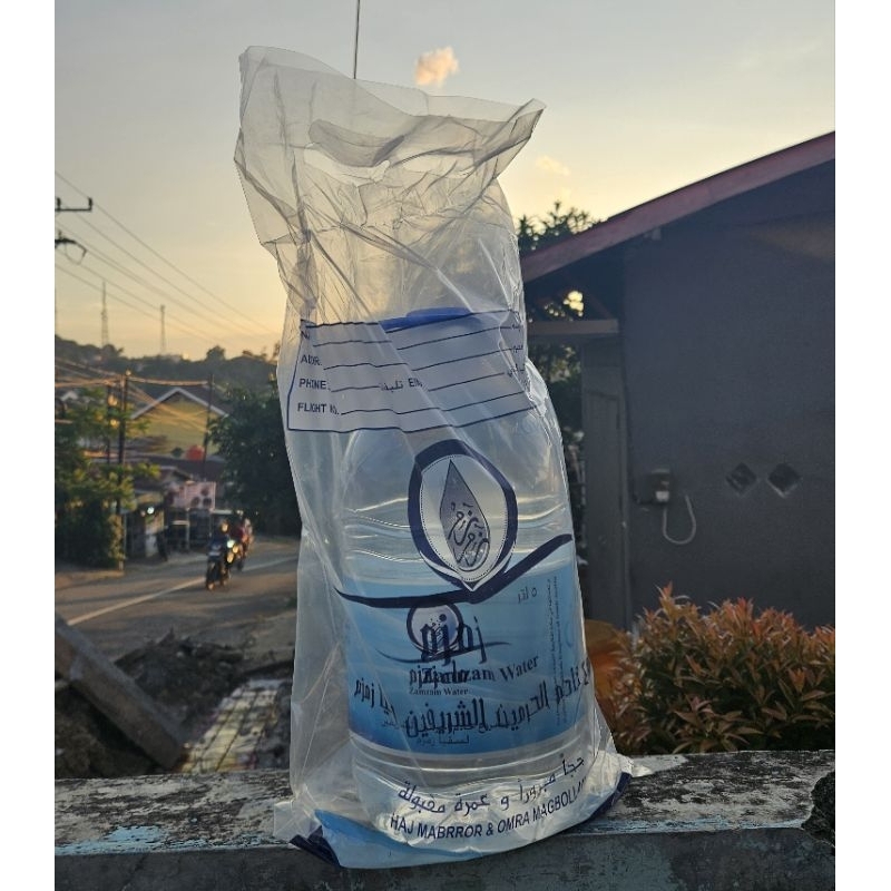 

Air Zam Zam 5 liter asli | zam zam water
