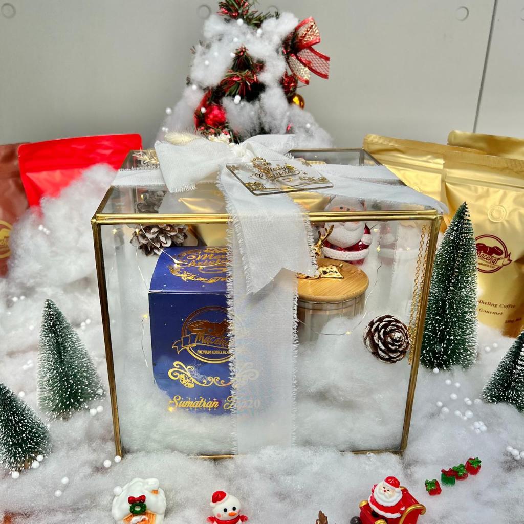 

Macehat - Special Hampers Natal / Hampers Christmas