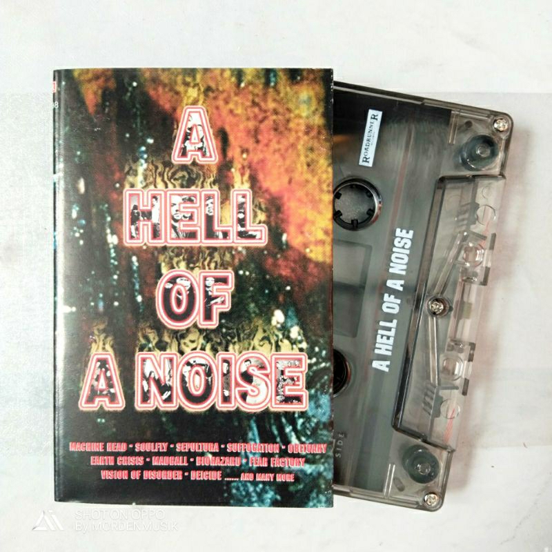 Kaset A Hell Of A Noise album kompilasi metal