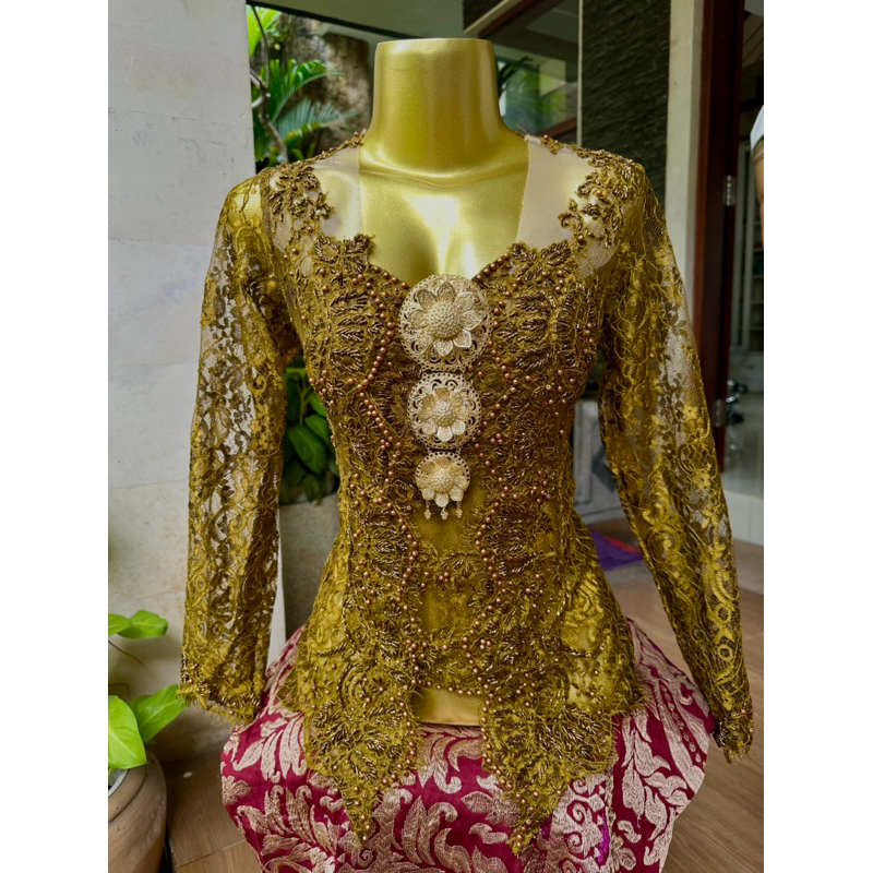 Kebaya Modifikasi | Kebaya Bali | Kebaya Payet | Kebaya Semifrancis | Kebaya Bali Modern
