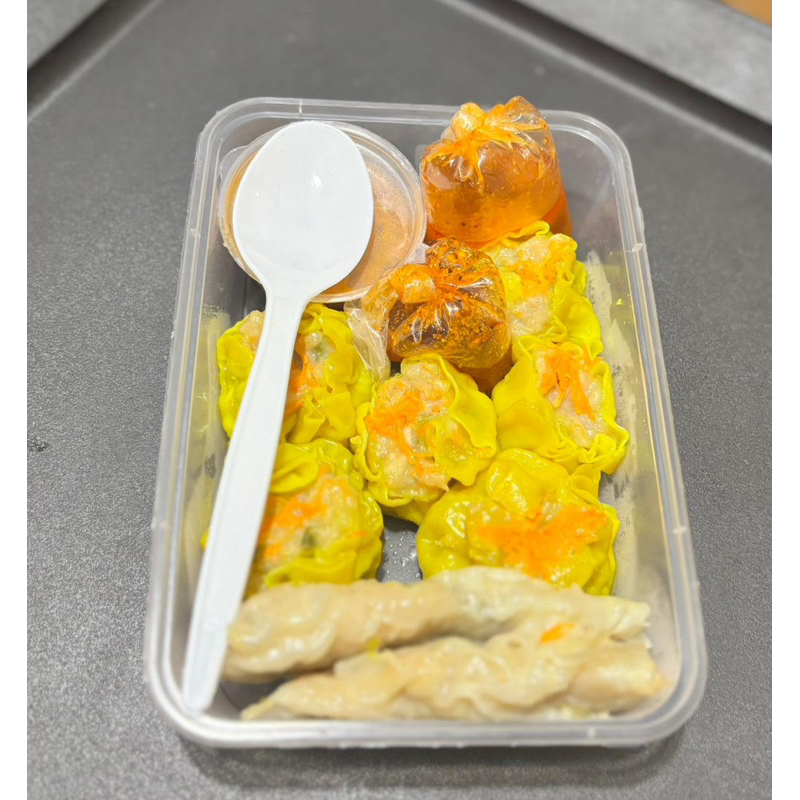 

dimsum premium asli cikarang dengan 3 varian saus