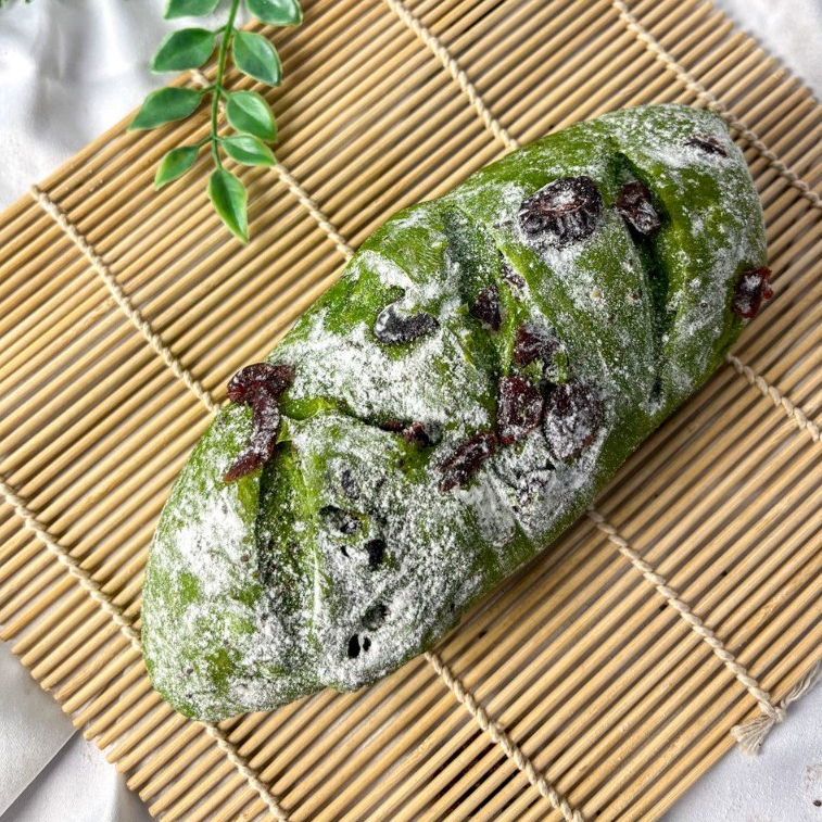 

Raincake Roti Cranberry Cream Cheese - Matcha