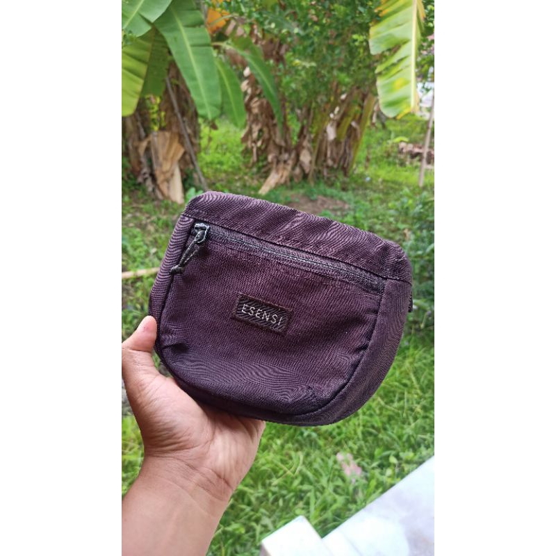 Sling bag esensi