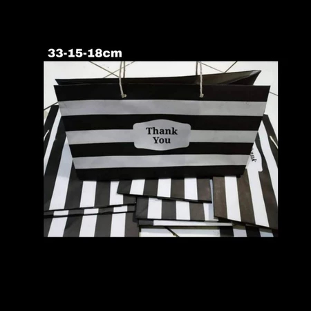 

10 Pcs Paperbag Packagin Souvenir Ulang Tahun Hampers Brithday Salur Hitam Ukuran 33 x 15 x 18cm
