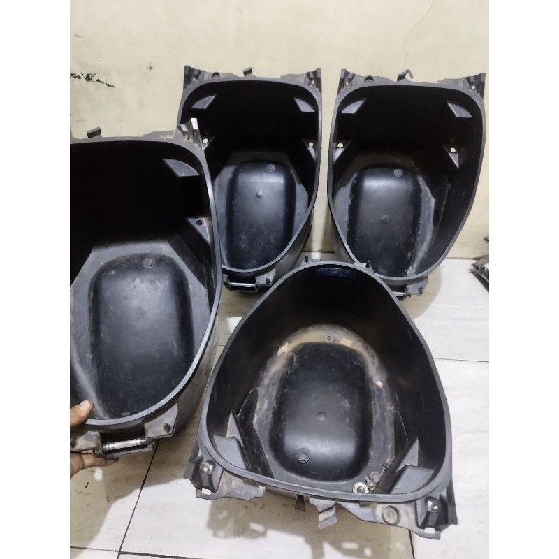 Box / Bok Bagasi Vario 125 / 150 LED NEW , Original copotan motor