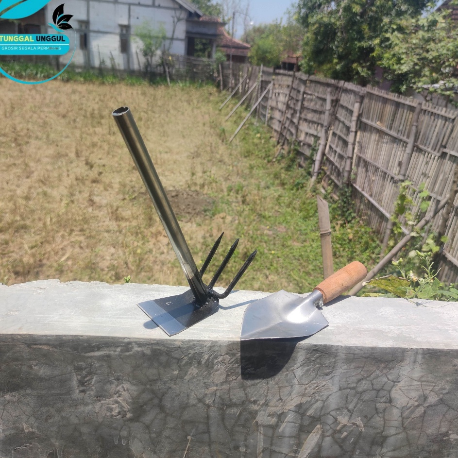 Grosir Ekonomis  Paket Murah Minimalis Garuk Sampah Satu Paket Cangkul Mini Gagang Besi  Garukan Sam
