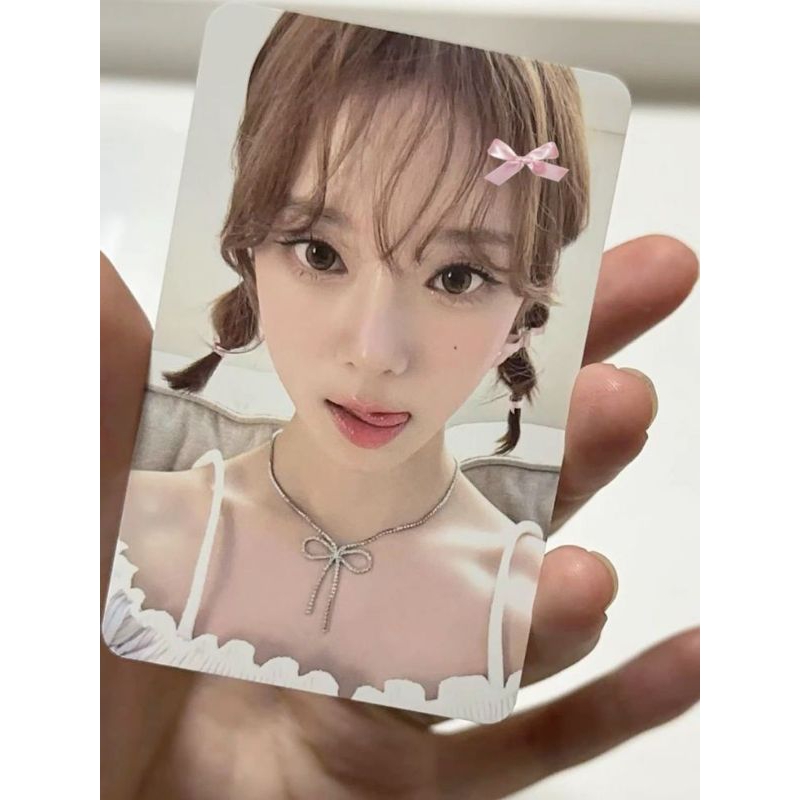 photocard winter melet , baca desk