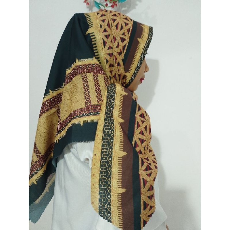hijab segi empat tapis Lampung/hijab motif batik Lampung/hijab printing/finishing laser cutting