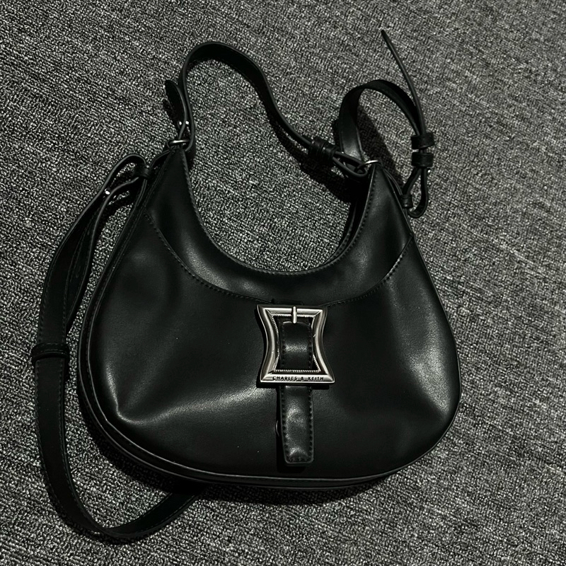 Preloved Tas CnK Xanthe Hobo Bag