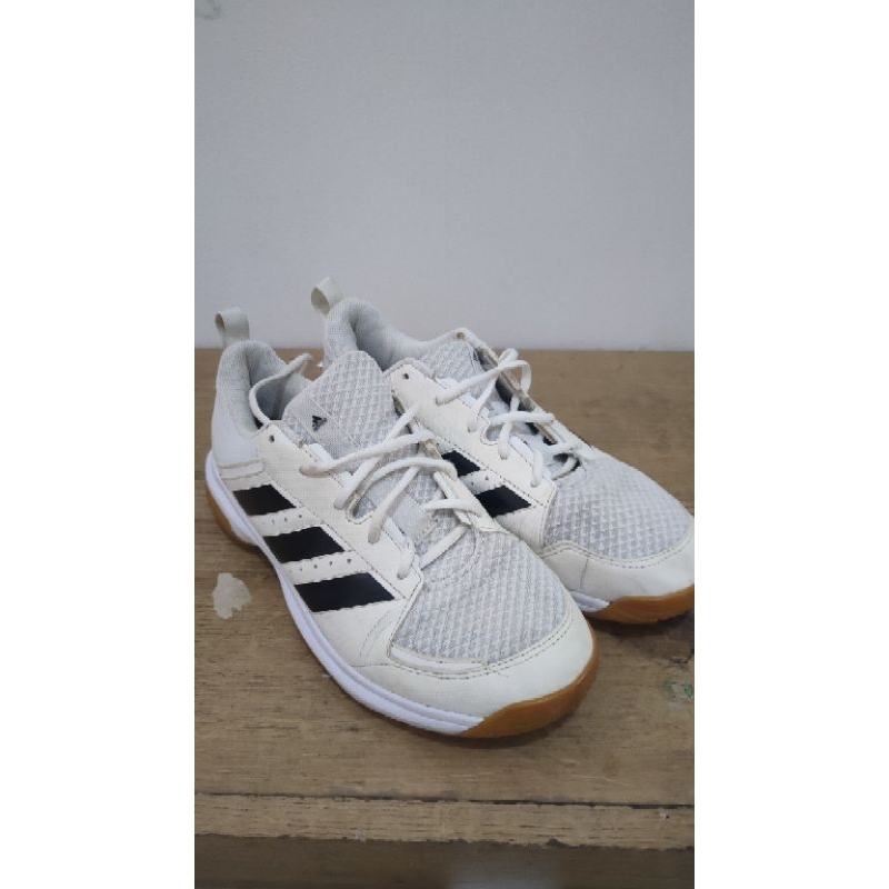 sepatu badminton adidas ligra 7 second