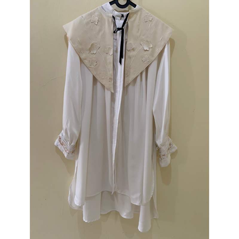 Preloved Blouse Jenna Kaia