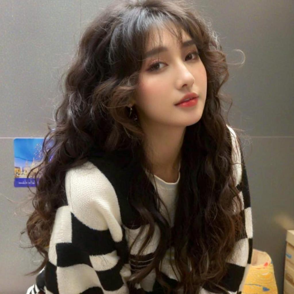 Wig wanita kepala penuh baru, wig keriting wol, rambut keriting panjang, poni