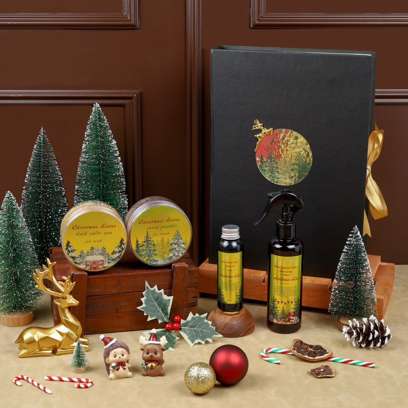 

Joyful Bliss - Christmas Hampers by bienescandles