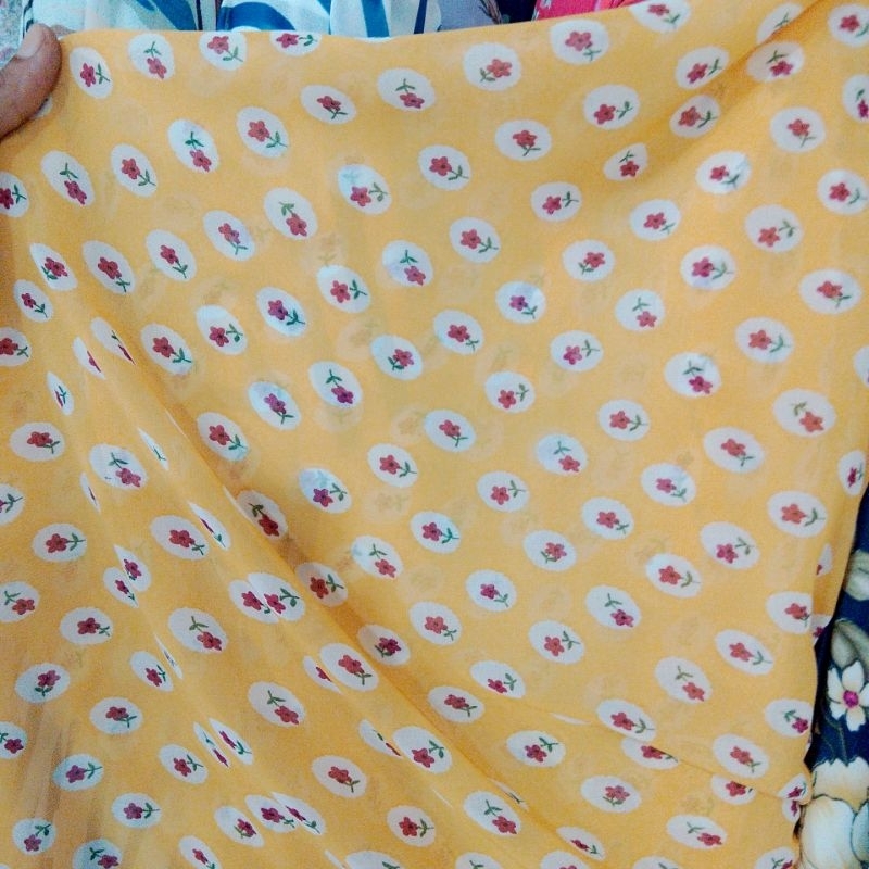 kain ceruty motif bunga mawar kecil - kain ceruty motif - kain ceruty baby doll - zkt