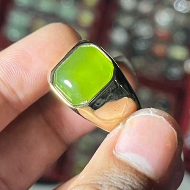 Cincin Batu Hijau Dareh Pucuk Pisang Model kotak Natural - Batu cincin Hijau sungai dareh pupis - Ci