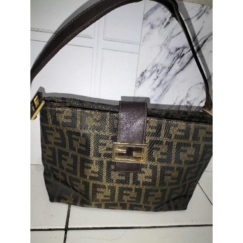 tas wanita/shoulder bag/ no brand ala fendi bukan ori.bekas.baca deskripsi