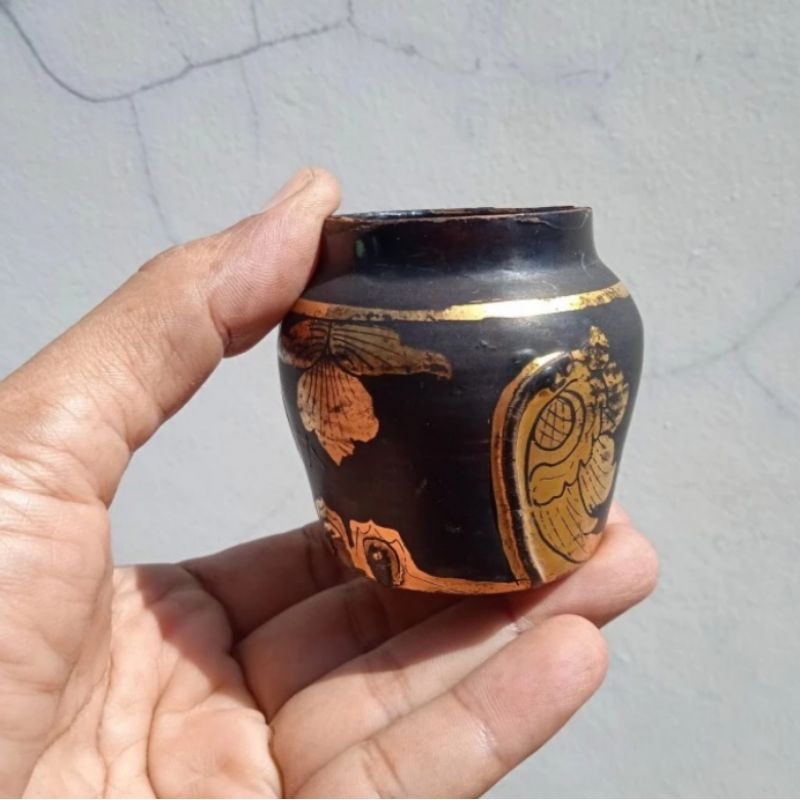 Antik Guci Tempat Tinta Cina Kayu Peranakan Motif Prada Kuno