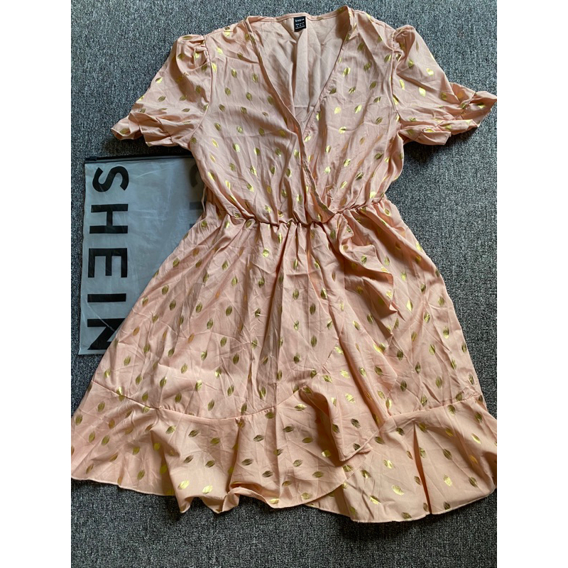 dress peach gemas