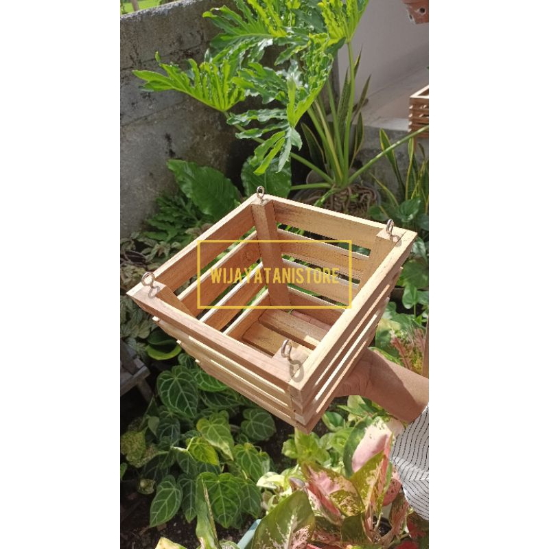 Pot Gantung Anggrek | Pot Gantung Pyramid Kayu Jati Oven | Pot Kayu Anggrek