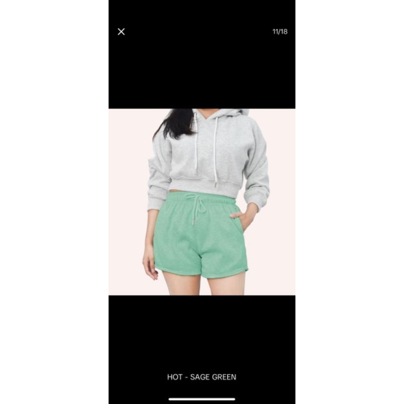 Celana Pendek Hot - Sage Green