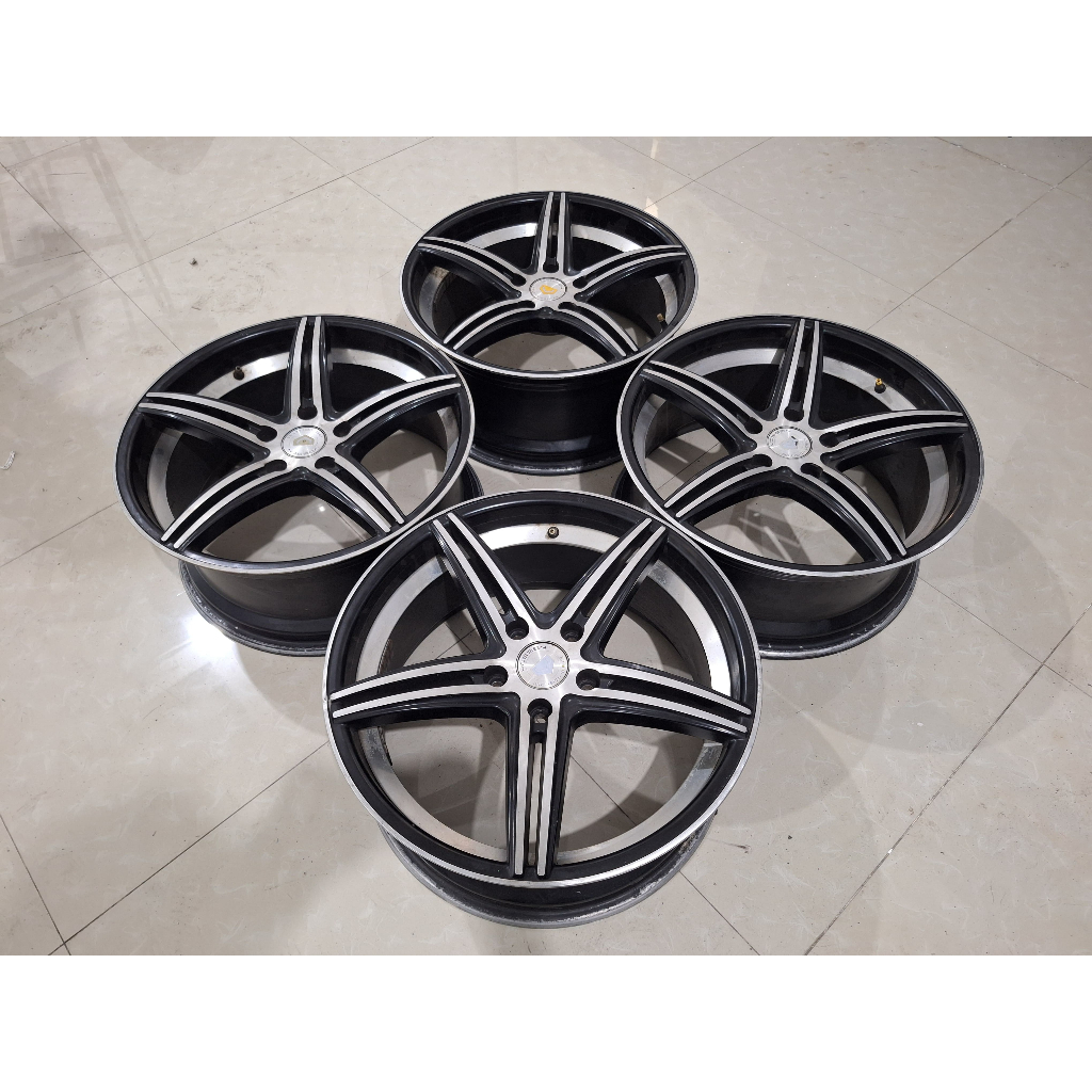 Velg Mobil Bekas Ring 18 Lubang 5 VOSSEN R18X8 Hole Baut 5X114,3 ET42