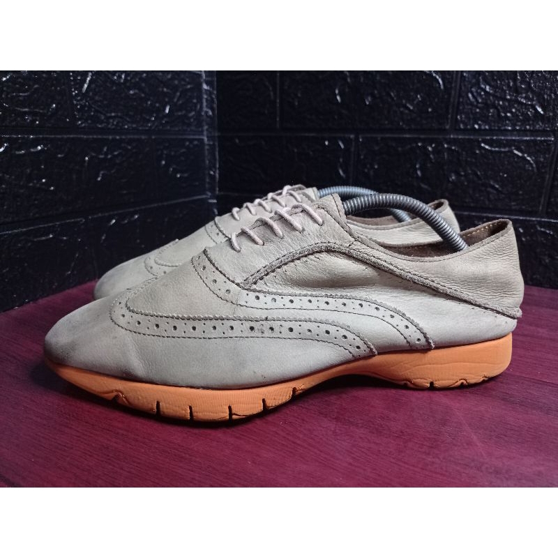 Sepatu Hush Puppies Five Brogue, H103424, Vibram (kulit-hijau kecokelatan)  US 7,5W  , size 42, inso