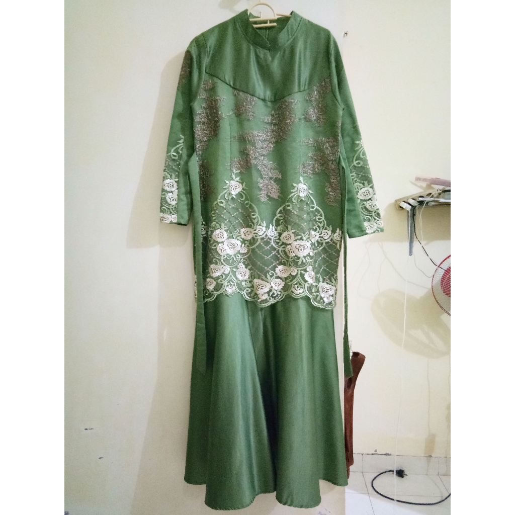gamis pesta preloved