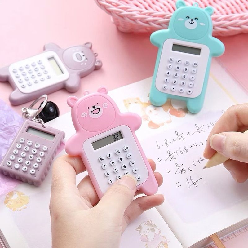 

Calculator Mini Portable Motif Beruang Lucu / Kalkulator Mini Praktis Dan Ekonomis