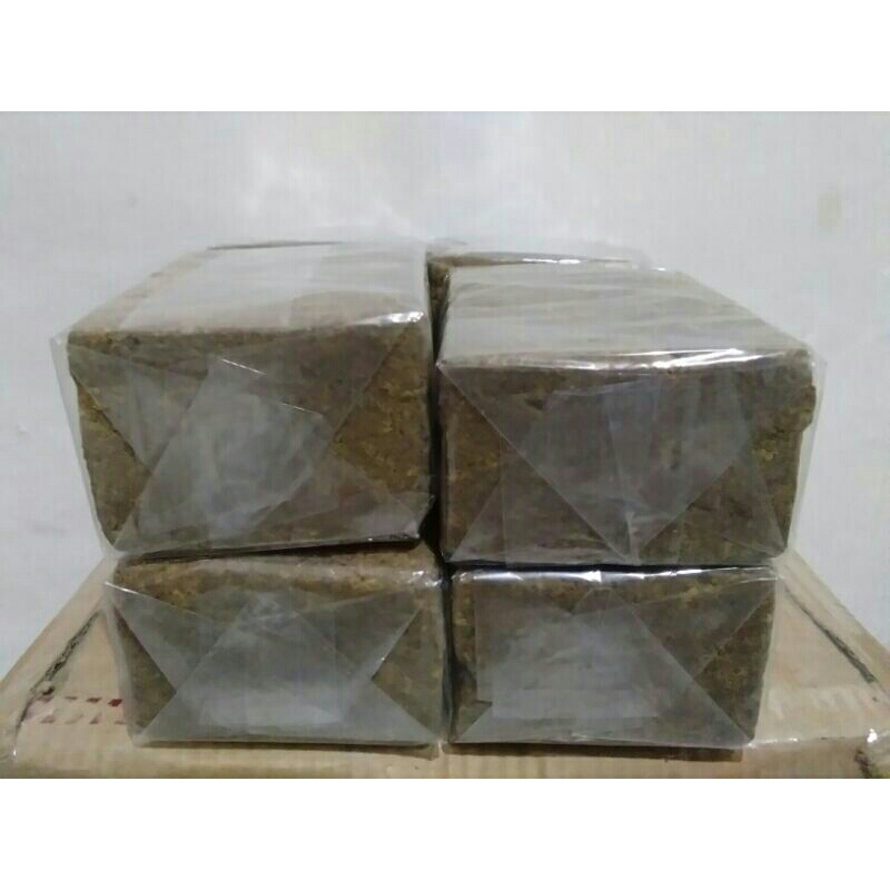 

Trasi/Belacan Udang Asli Pontianak 1kg