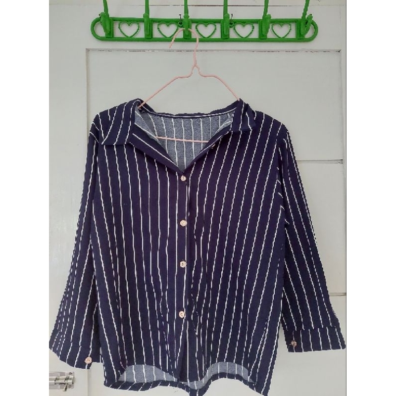 Kemeja Biru Tua / Kemeja Garis-Garis Preloved