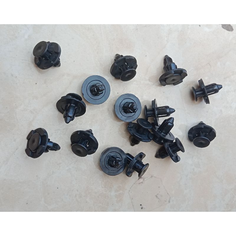 klip bemper kancingan bember avanza Xenia