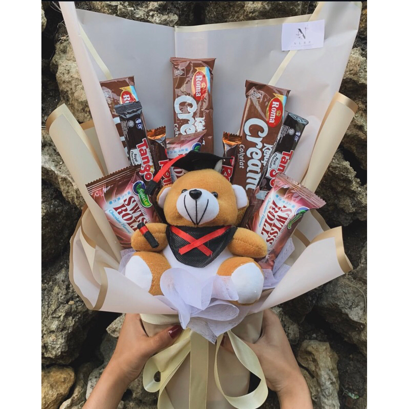 

HANNYSTORE BUKET MURAH BUKET SNACK | BUKET WISUDA ULANG TAHUN TERMURAH EDISI VALENTINE